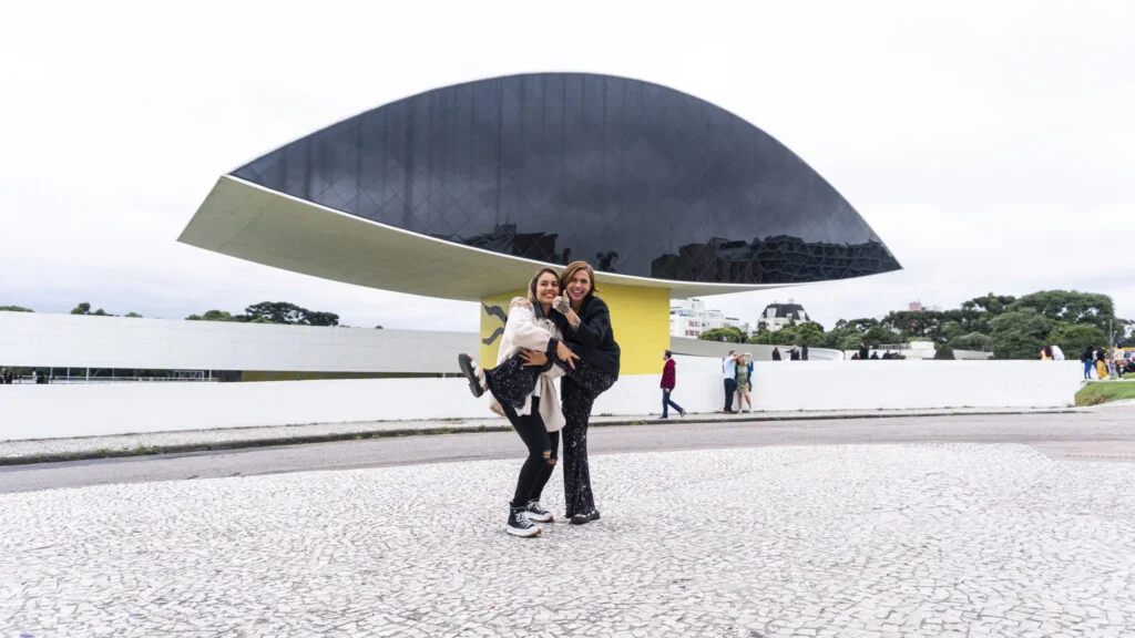 Sarah E Izabela no Giro Por Aí