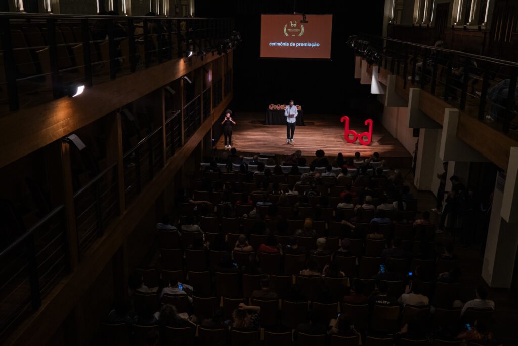 dia 19 - olhar de cinema 2024 - walter thoms-244