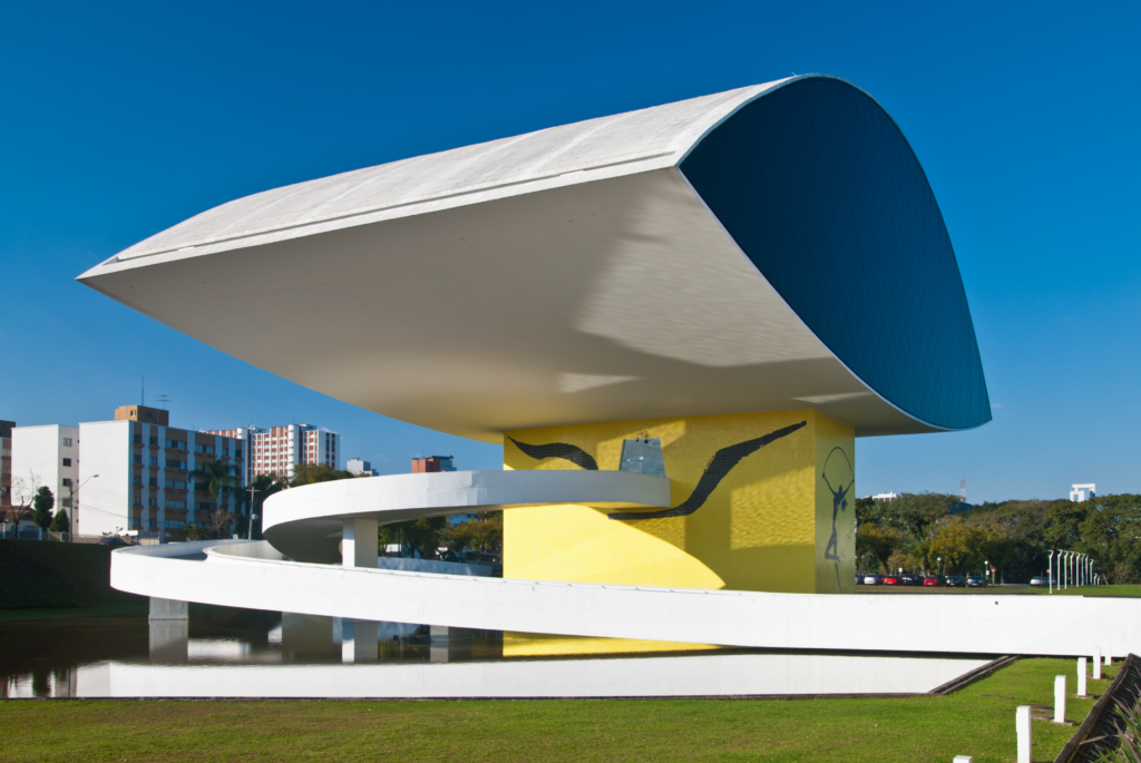 Férias no MON - Foto Marcello Kawase