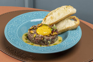 Steak Tartare - Cred Ebraim Martin