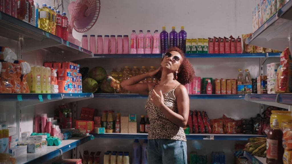 000_fiz_um_foguete_imaginando_que_voce_vinha_still_10